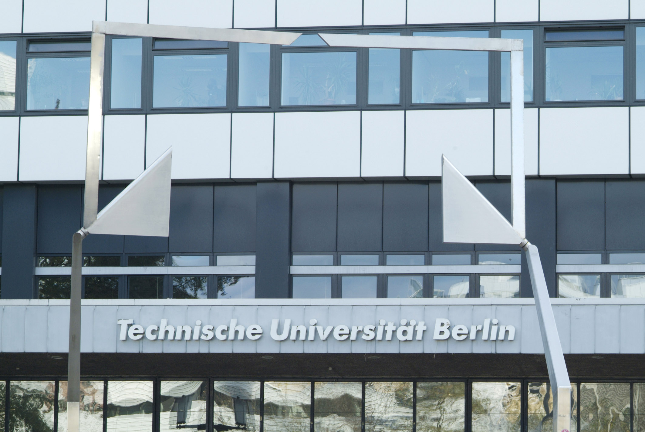 tucampusgeb ude27.10.06 001 dahl - enlarged view