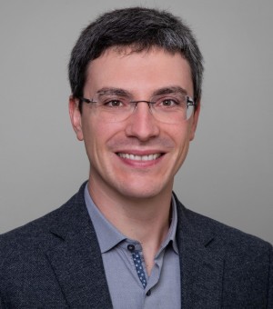 Dr. Marco Favaro