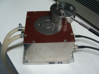 piezoelectric axial vibrator