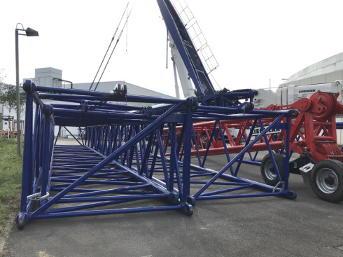 Soon after the "exciting part" is over and the team starts dismantling again the crane. The parts are carefully disassembled and wait next to BESSY II for their next mission.
