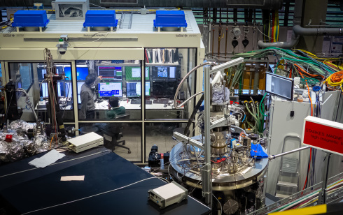 Wir sind stolz, dass es geklappt hat: BESSY und Transregio-SFB zu ultraschneller Spindynamik