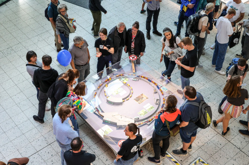 Research up close! The Long Night of Science at HZB