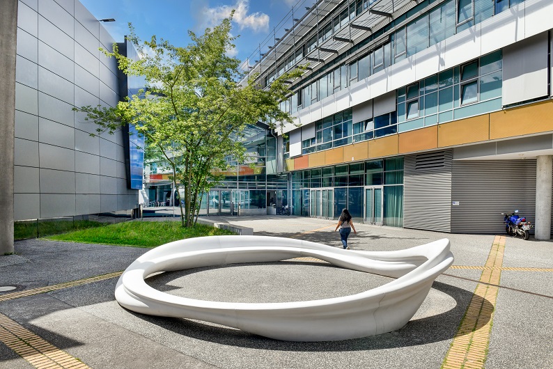 The "neuron-accelerator" has been installed in front of the BESSY II building.