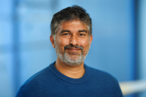 Prashanth Menezes awarded prestigious VAIBHAV Fellowship by Government of India