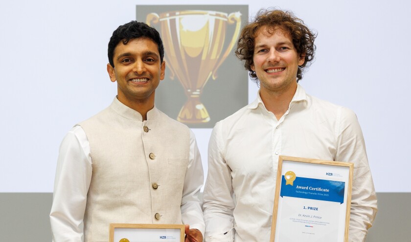 Der HZB-Technologietransfer-Preis 2025 geht an Siddhartha Garud (l.) und Kevin J. Prince (r.).