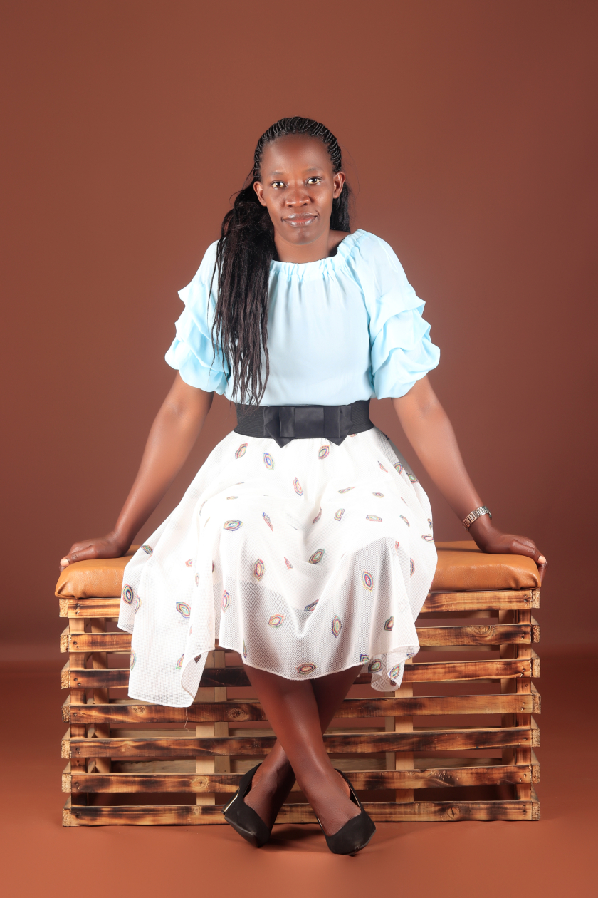 Dr. Tabitha A. Amollo hat an der University of KwaZulu-Natal, S&uuml;dafrika, in Physik promoviert. Sie leitet die Forschungsgruppe f&uuml;r Materialphysik an der Egerton University in Nairobi, Kenia, wo sie sich leidenschaftlich f&uuml;r die Ausbildung junger Forscherinnen und Forscher und f&uuml;r Inklusion im MINT-Bereich engagiert.