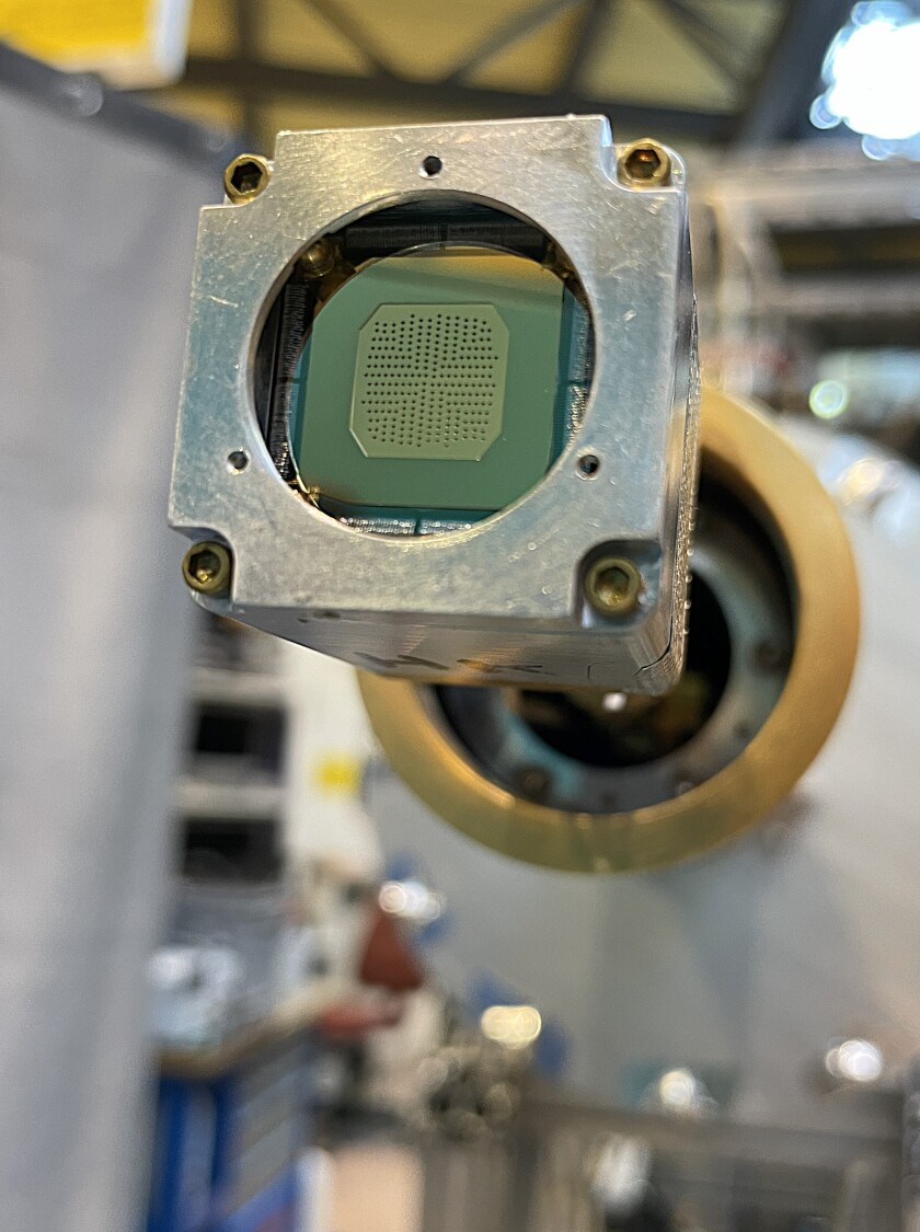 The photo shows the detector array, composed of 248 sensors.