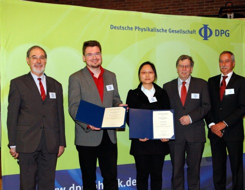 Henning Dscher mit SKM Dissertationspreis der Deutschen Physikalischen Gesellschaft ausgezeichnet