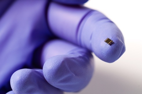 World Record Solar Cell with 44.7% Efficiency