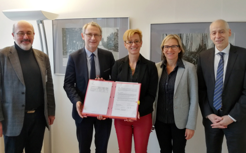 Vertragsunterzeichnung: Drei Neutroneninstrumente des HZB gehen 2019 an den polnischen Forschungsreaktor MARIA