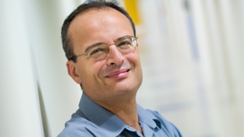 <strong>Image:</strong> Prof. Dr. Leone Spiccia (Photo Source: http://www.electromaterials.edu.au/news/vale-professor-leone-spiccia/)</p>
<p>