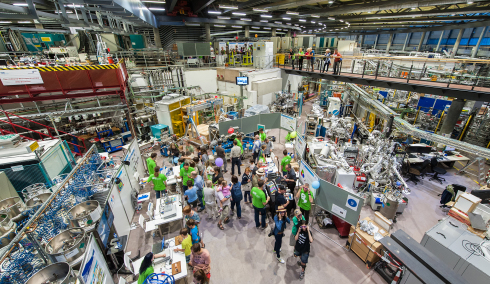 Hereinspaziert: Helmholtz-Zentrum Berlin ffnet zur Langen Nacht der Wissenschaften BESSY II und Energieforschungslabore