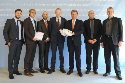 Wissenstransfer: Neues Standardwerk zu Energietechnologien in Deutschland