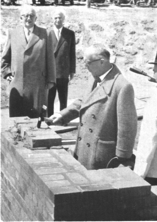 Grundsteinlegung durch B&uuml;rgermeister Otto Suhr
