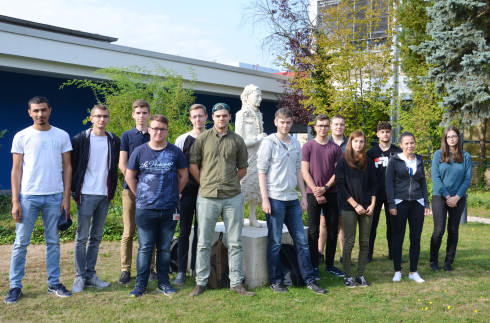 The HZB welcomes new apprentices and students