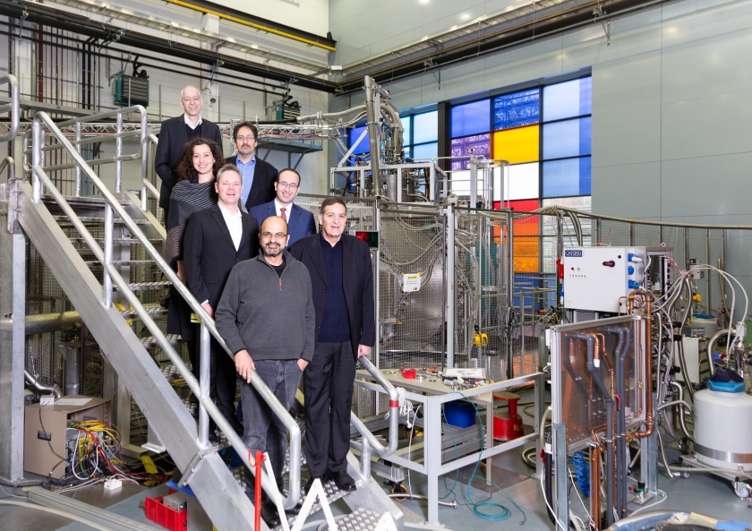 The delegation visits the neutron hall in Berlin-Wannsee.
