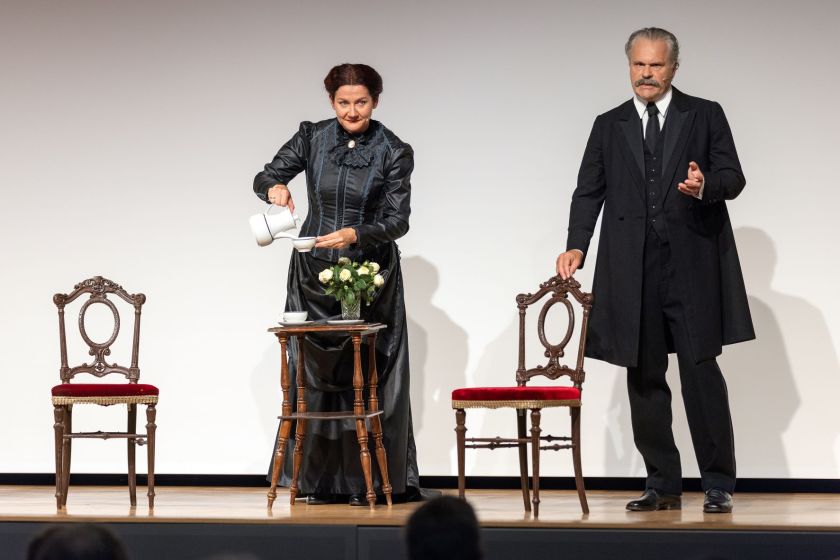 A conversation between Anna and Hermann von Hemholtz took the audience back to the time of the social salons. The performance by the Portraittheater Wien closely followed the original sources (such as letters).