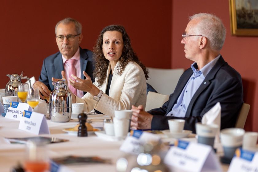 Beatriz Rold&aacute;n Cuenya, Direktorin am Fritz-Haber-Institut der Max-Planck-Gesellschaft, berichtete aus der Forschungspraxis.