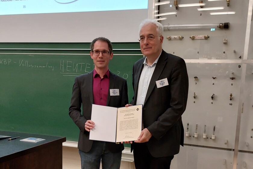 Dr. Sebastian Keckert erhielt den Nachwuchspreis f&uuml;r Beschleunigerphysik der Deutschen Physikalischen Gesellschaft (DPG).