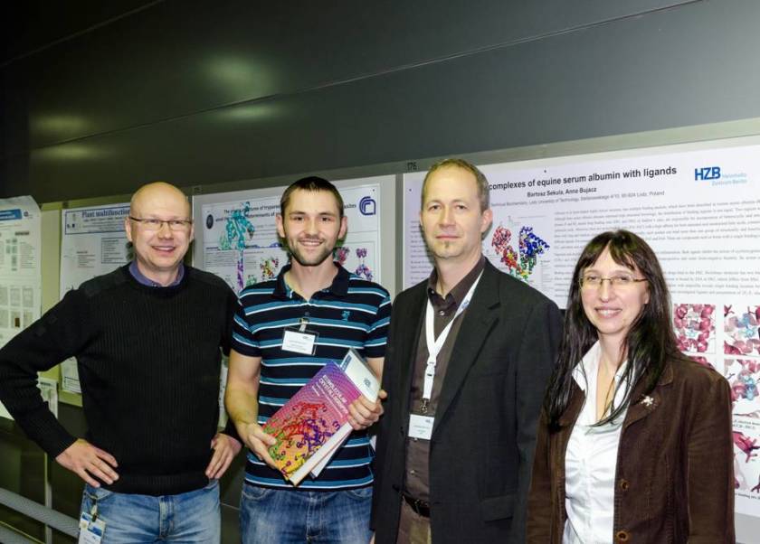 Das Foto zeigt (von links nach rechts) <br /> Manfred Weiss (HZB-MX), Bartosz Sekula (Lodz),<br />
Uwe Mueller (HZB-MX) und Anna Bujacz,<br /> die die Promotion von Sekula betreut.