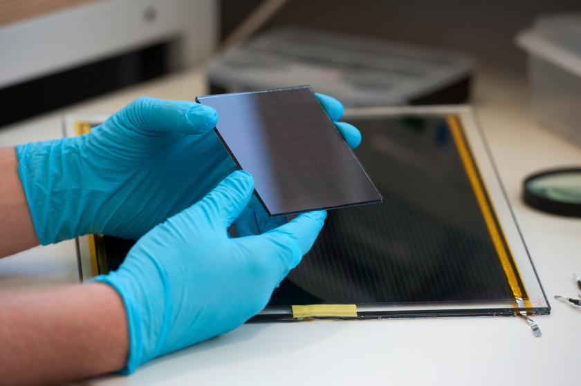 D&uuml;nnschicht-Solarzellen - hier so genannte CIGS-Zellen - haben ein gro&szlig;es Entwicklungspotenzial. In den letzten Jahren erzielen Forscher immer wieder neue Wirkungsgradrekorde.