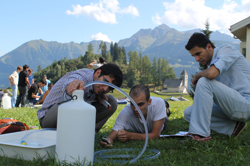 <em>ISU<sup>energy</sup></em> participants experimenting during a practical.