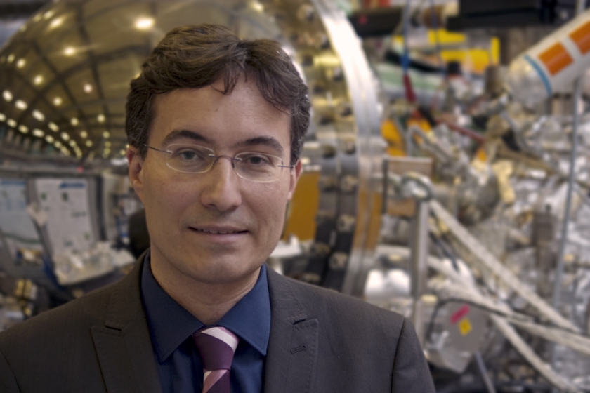 Alexander F&ouml;hlisch leitet das HZB-Institut f&uuml;r Methoden und Instrumentierung der Forschung mit Synchrotronstrahlung und ist Professor an der Universit&auml;t Potsdam. 