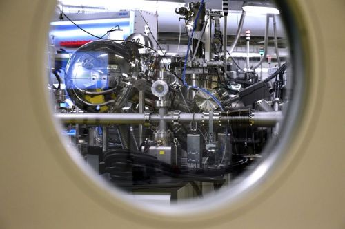 The new Energy Materials In-Situ Laboratory (EMIL) offers direct access to hard and soft synchrotron x-ray radiation to investigate the chemical and electronic properties of catalysts and other energy materials. <br />