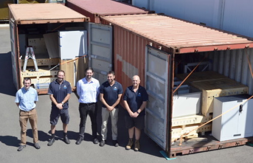 The SPATZ team of ANSTO was glad about the arrival of the former HZB neutron instrument BioRef. It will be set up until 2018 in Australia. photo: ANSTO.