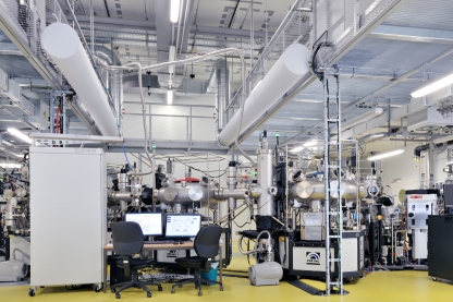 Research on the EU project Sharc25 also took place in the EMIL laboratory, where thin films and materials can be analysed with X-rays from BESSY II.