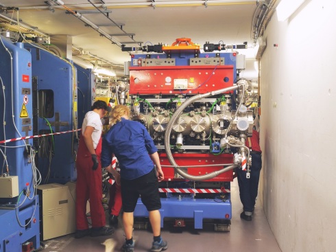 <p>In September Bahrdt and team could insert the CPMU17 undulator in the storage ring in order to provide synchrotron light for EMIL.</p>
