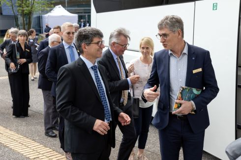 Sven Stafstr&ouml;m, Director General of the Swedish Research Council (right) and Bernd Rech (left) also had content faces when they said goodbye.