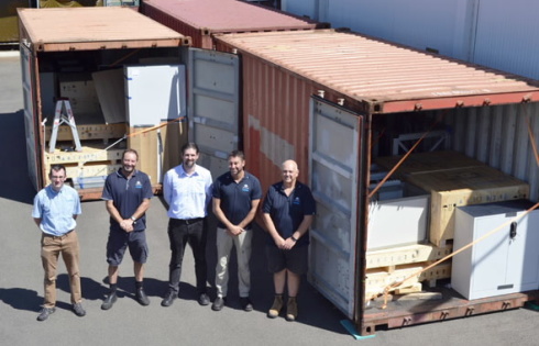 <p>The SPATZ team of ANSTO was glad about the arrival of the former HZB neutron instrument BioRef. It will be set up until 2018 in Australia. photo: ANSTO.</p>