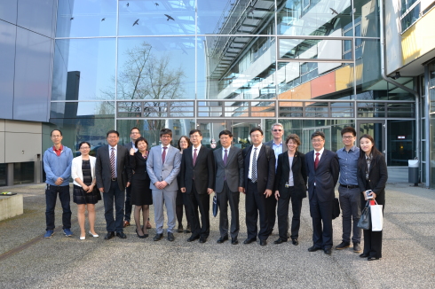 A high ranked Chinese delegation led by Mr. Yin, Vice Mayor of Beijing, visited HZB in Adlershof